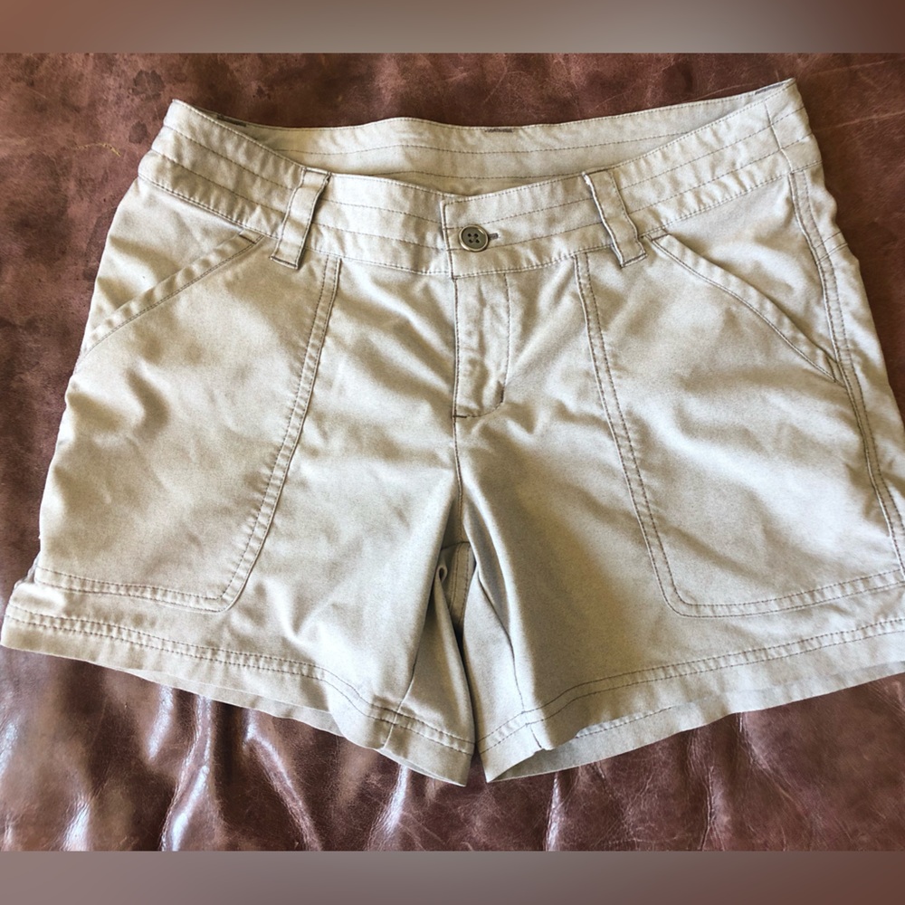 Women’s Columbia shorts